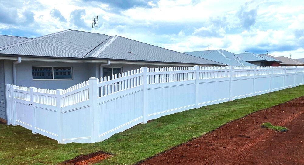 Eleanor - 1.5m Picket-Top Privacy Fence