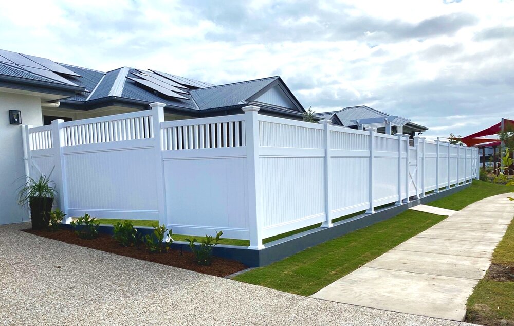 Mary - 1.8m Closed-Top Privacy Fence