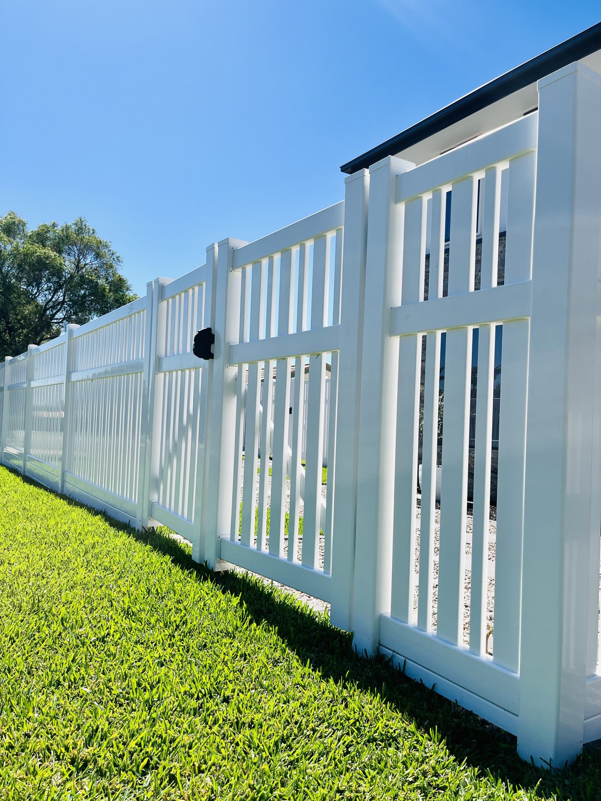 Philippa - 1.5m Alternating Semi-Privacy Fence - Image 4