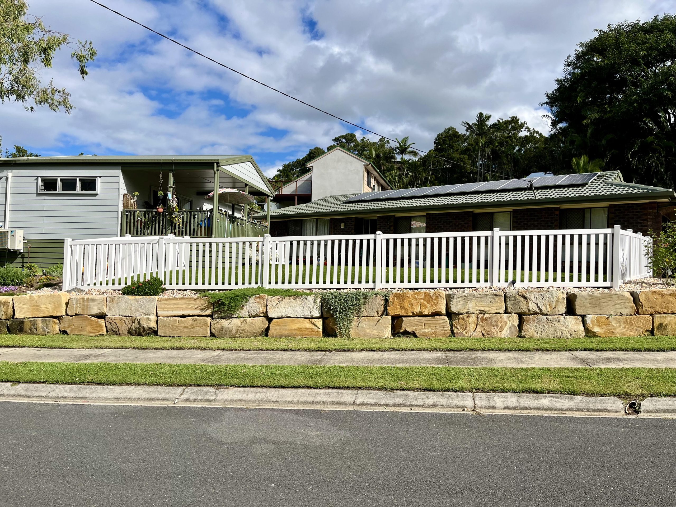 Margaret - 1.2m PVC Garden Fence - Image 6