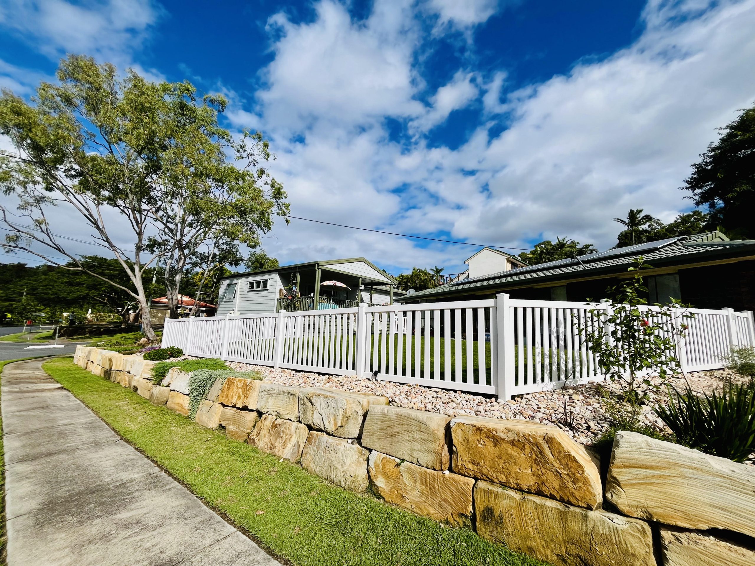 Margaret - 1.2m PVC Garden Fence - Image 7