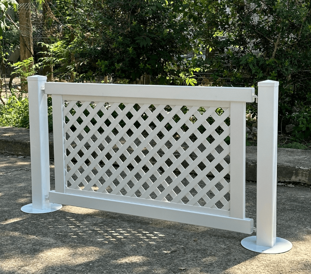 Temporary Fence Lattice Style